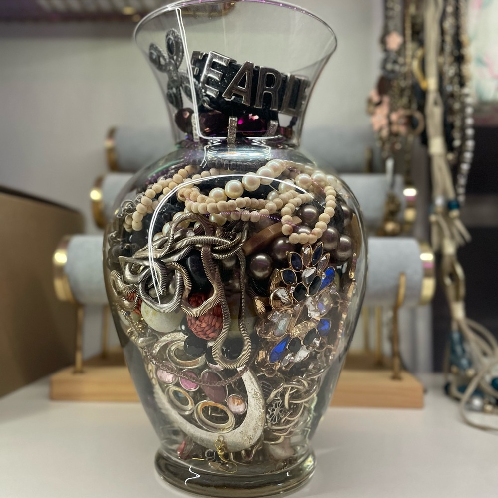 Total 4.8 Lb (including glass jar) of Craft Scraps Single/Pairs Pcs Jewelry